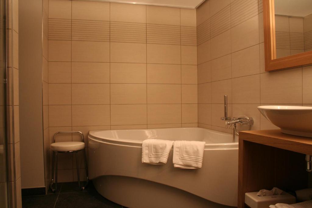 Hotel L'Ami Du Chambertin Thimister Стая снимка